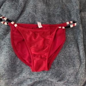 Small bikini bottom